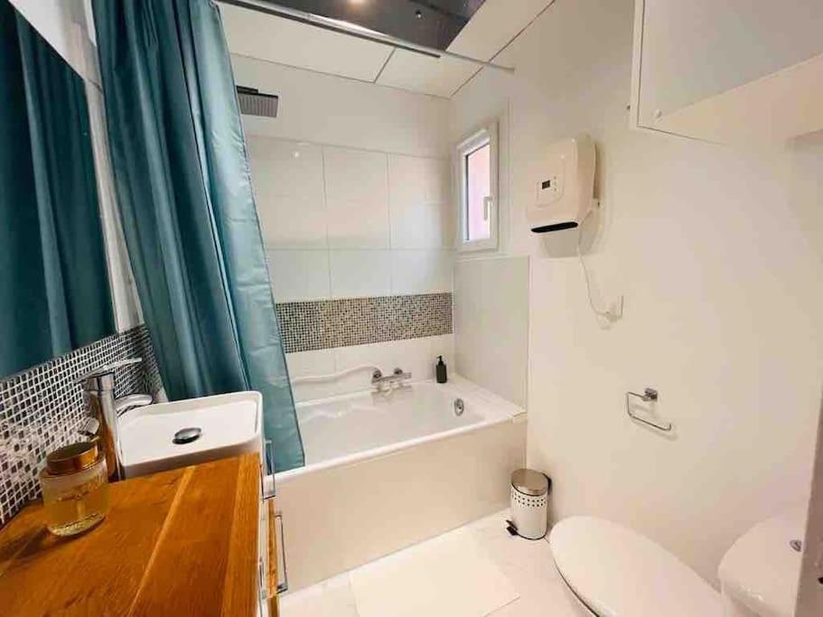 Charmant Studio Pour 3 Personnes Vallauris Bagian luar foto
