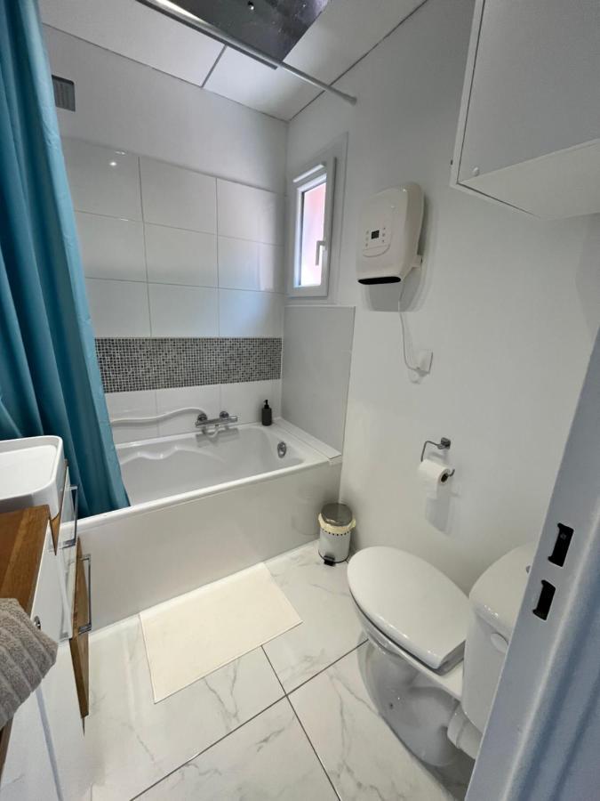 Charmant Studio Pour 3 Personnes Vallauris Bagian luar foto