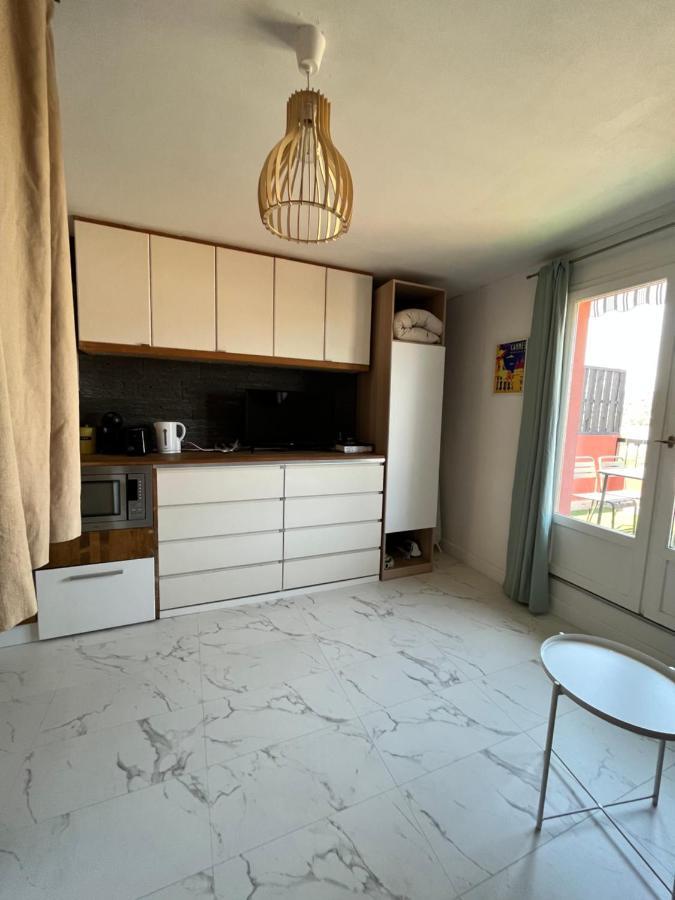 Charmant Studio Pour 3 Personnes Vallauris Bagian luar foto